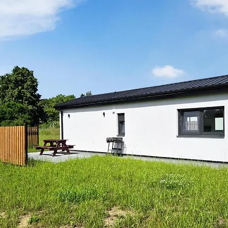 1 Bedroom Cozy In