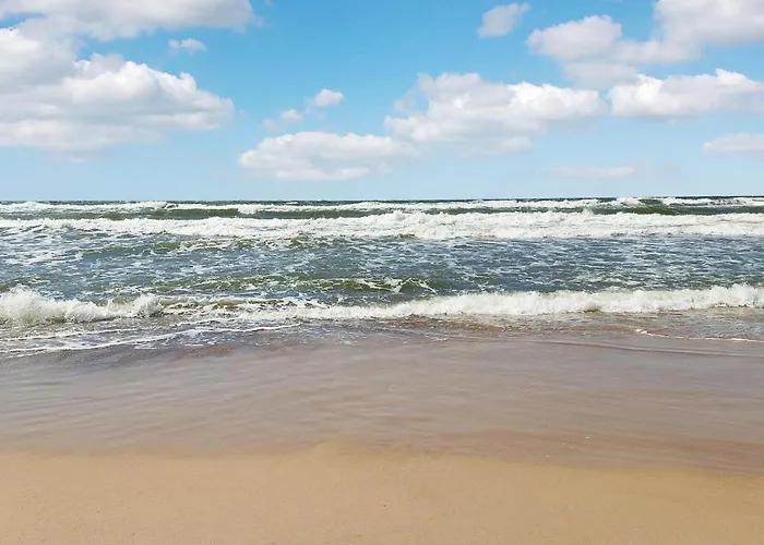 Сasa de vacaciones 1 Bedroom Beautiful In